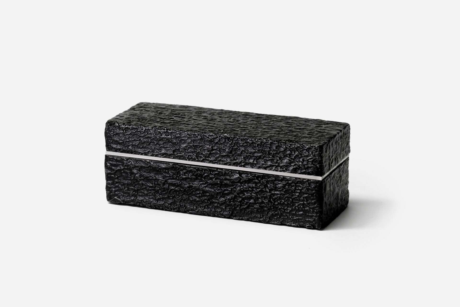Ramar-Noir-brush_4