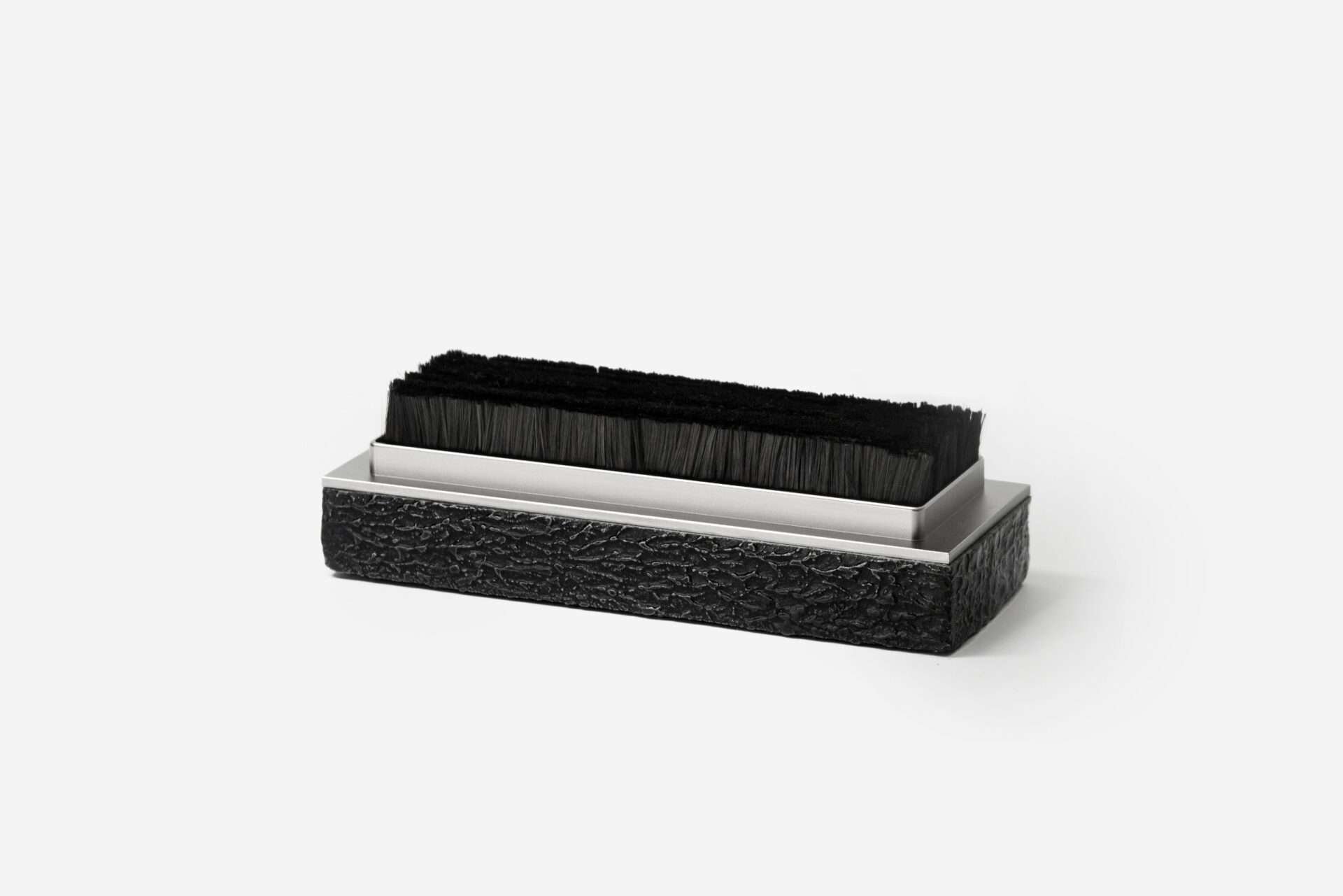 Ramar-Noir-brush_5